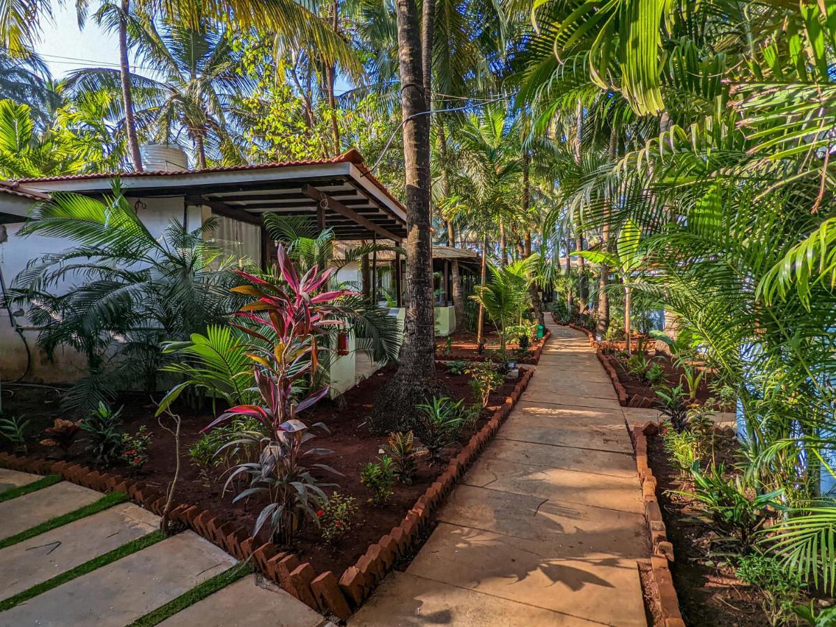 De Soul Sante Beach Resorts Morjim Goa Exterior foto